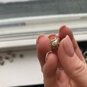 Mom charm with pink stones pandora